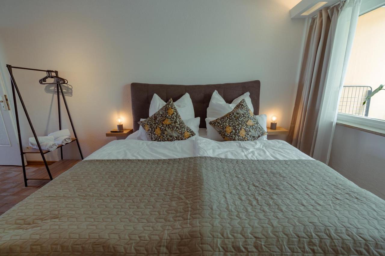Studio Apartment Mit Parkplatz Oberesslingen Esterno foto