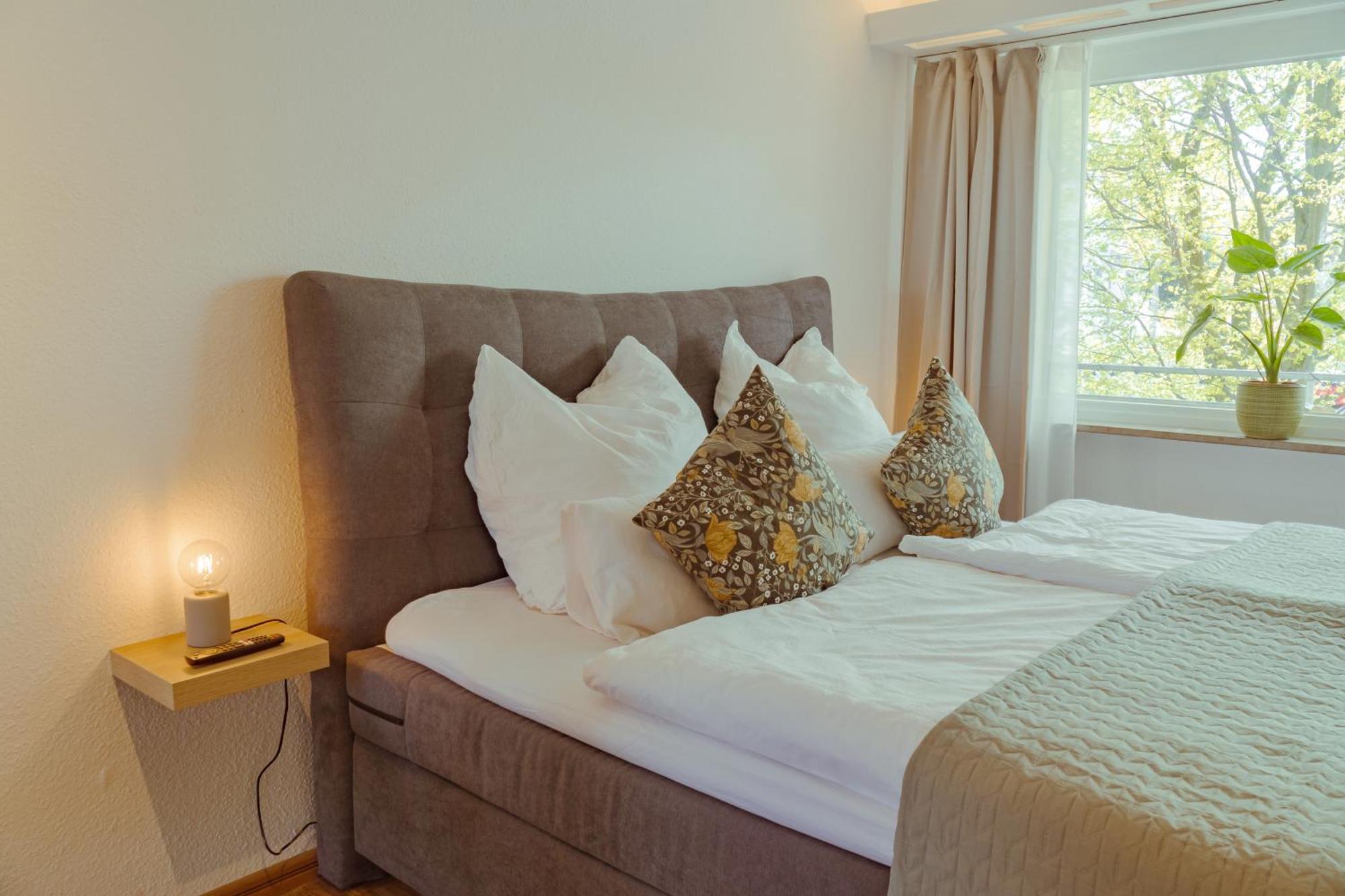 Studio Apartment Mit Parkplatz Oberesslingen Esterno foto